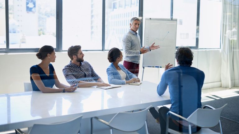 How to Read Real Estate Coaching Reviews the Smart Way