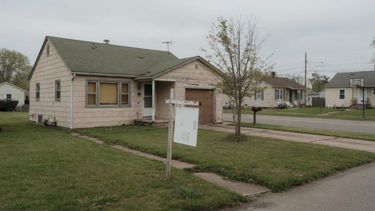 Short Sale Properties: How to Buy From Underwater Sellers